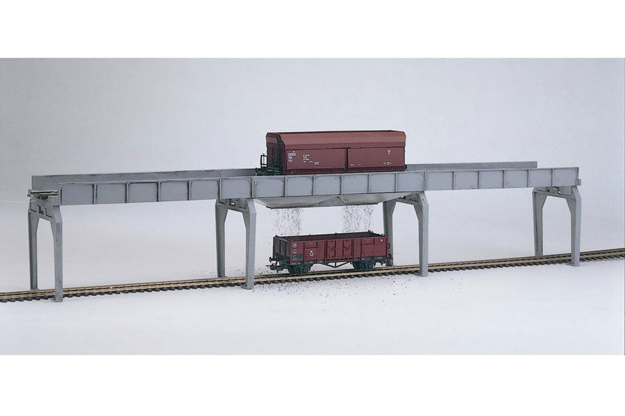 Classic Line Unloading Bridge for Hopper Cars, Building Kit (HO-Scale)