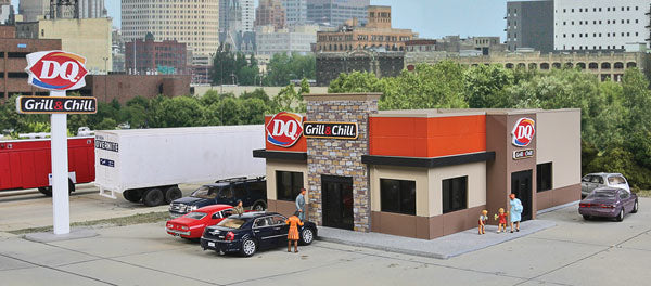 933-3485 Walthers HO DQ Grill & Chill