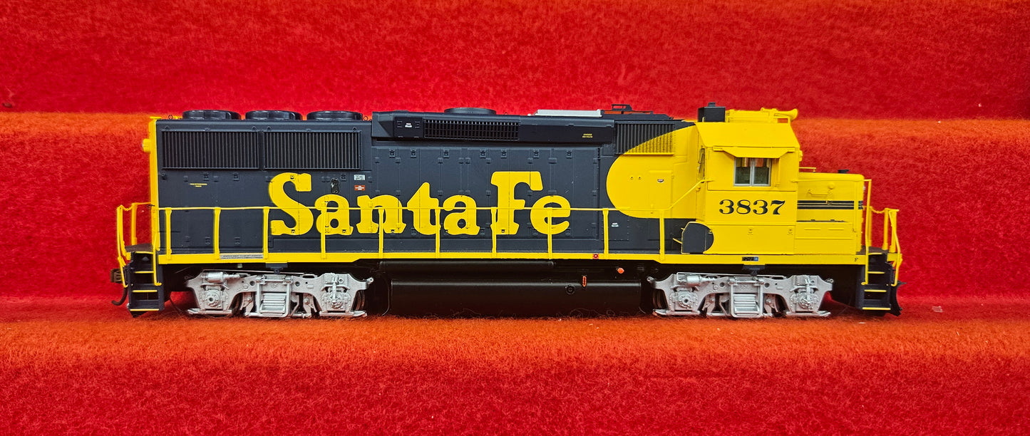 ATHG65340 Athearn HO GP50 - SF #3837