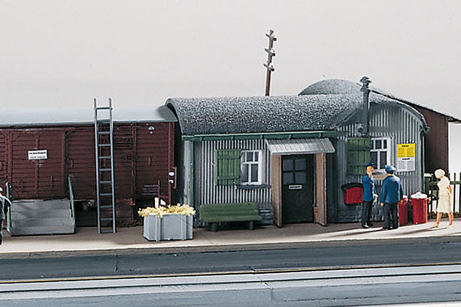 Classic Line Suburban Station, Building Kit (HO-Scale)