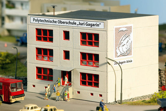Classic Line Prefab School Building, Building Kit (HO-Scale)