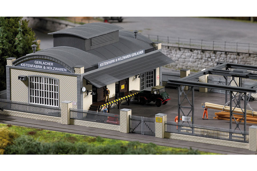 Classic Line Gerlacher Crate & Lumber, Building Kit (HO-Scale)