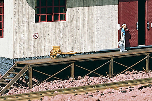 Loading Dock for Goods Sheds (G-Scale)