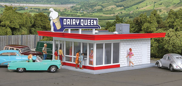 933-3484 Walthers HO Vintage Dairy Queen Kit