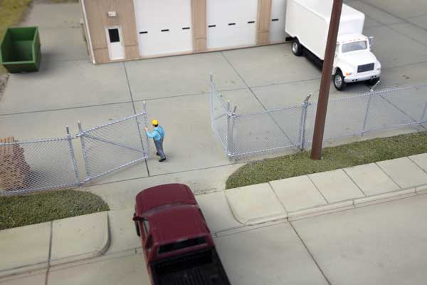 949-4204 Walthers HO Chain Link Fence