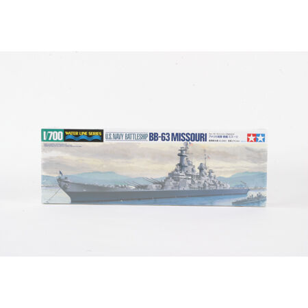 TAM31613 Tamiya US Navy Battleship Missouri