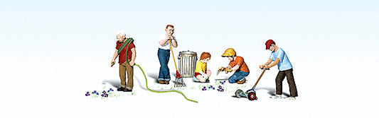 785-1915 WS HO Lawn Workers